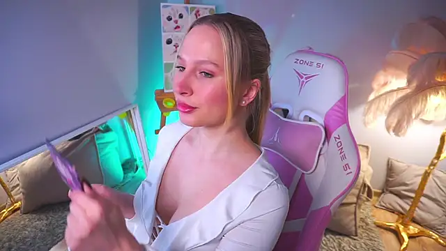 AnnLevine online show from February 1, 2026, 1:42 pm