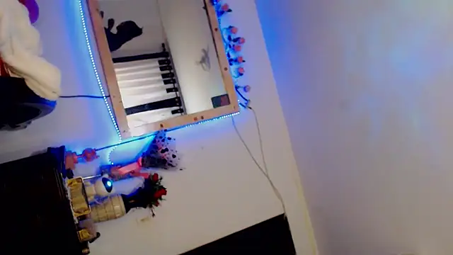 touchm cockhard online show from September 20, 2025, 11:26 am