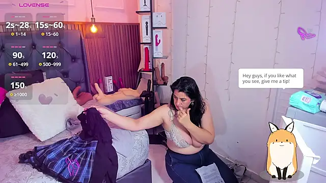 Snapshot of MEYLAGIA chatting on June 5, 2026, 3:11 am MEYLAGIA online show from June 5, 2026, 3:11 am