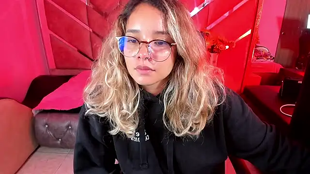 Olivia Fox69 online show from October 5, 2025, 2:57 am