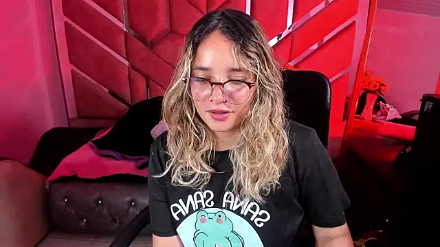 Olivia Fox69 online show from October 3, 2025, 3:52 am