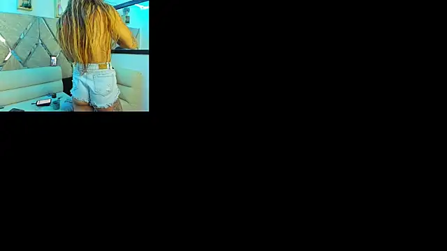 parejacaliente20154 online show from April 27, 2026, 11:41 am