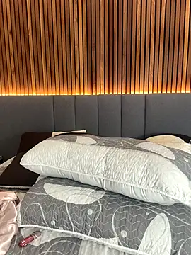 EmiilyAdams  online show from November 30, 2025, 10:54 pm