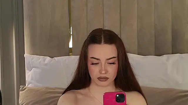 Snapshot of AnneSand chatting on June 5, 2026, 3:55 am AnneSand online show from June 5, 2026, 3:55 am
