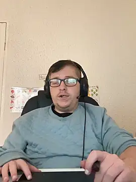 bisexualboy05 online show from June 17, 2026, 11:20 am