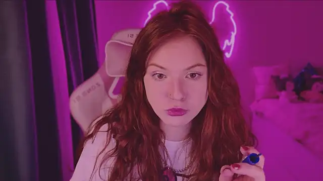 Elsie Ginger online show from December 14, 2024, 11:56 pm