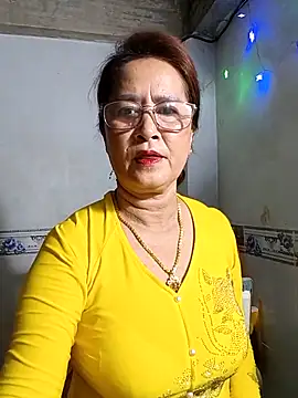phnz online show from April 28, 2026, 2:43 pm