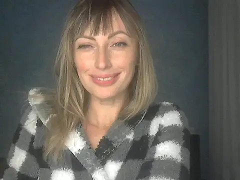 EffectMaya online show from October 14, 2025, 6:41 pm