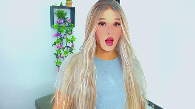 TaylorMon online show from June 24, 2026, 9:45 pm