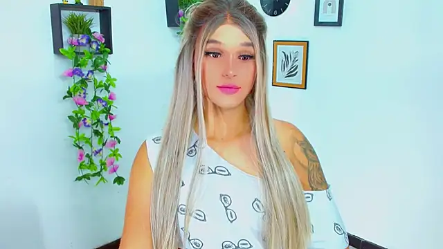 TaylorMon online show from July 14, 2026, 2:05 am