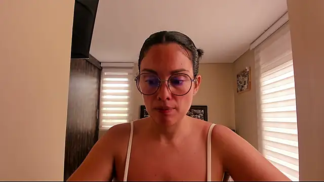 anabel 025 online show from May 4, 2026, 2:31 pm