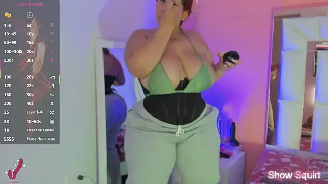 Snapshot of Alanna_hot3 chatting on February 5, 2026, 7:43 pm Alanna hot3 online show from February 5, 2026, 7:43 pm