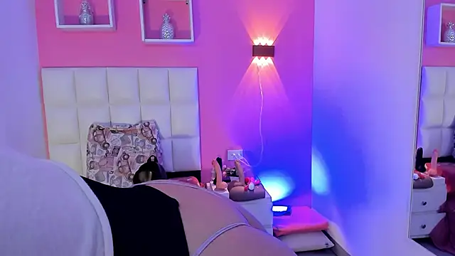 Alanna hot3 online show from October 10, 2025, 7:36 pm