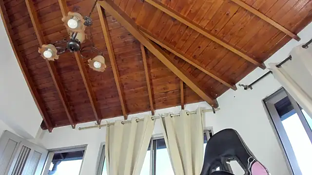 IsaFontanna online show from February 11, 2026, 11:04 pm