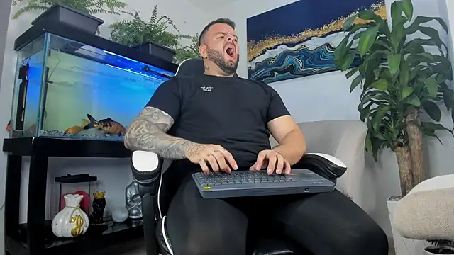 Johnnygrayson1 online show from June 21, 2026, 1:33 am