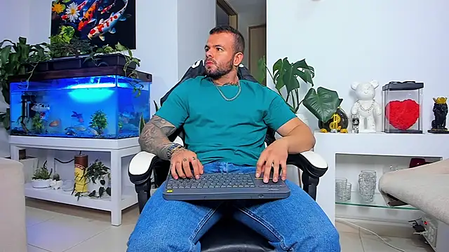 Johnnygrayson1 online show from November 9, 2025, 12:47 am