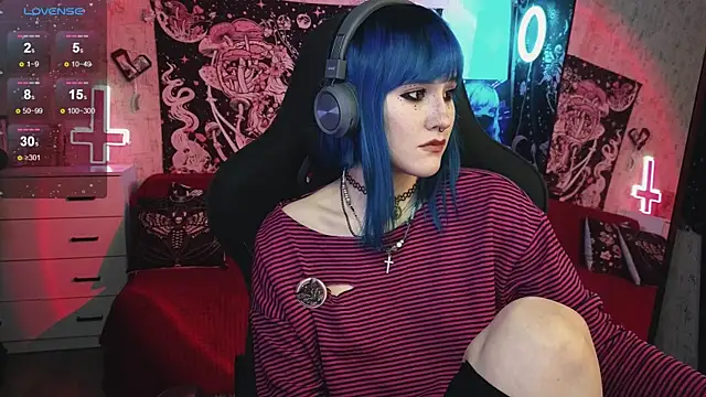 little Elika online show from March 6, 2025, 9:31 pm