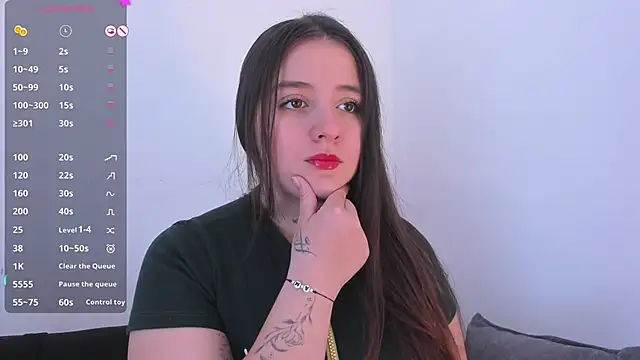 Sabrina Lennox online show from June 4, 2026, 6:23 pm
