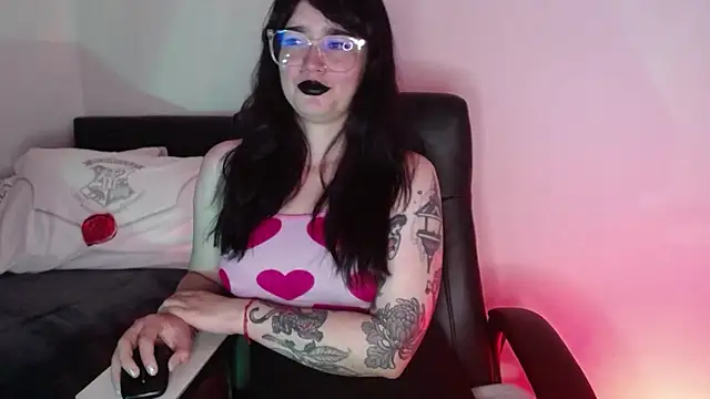 NewAgatha Bolton online show from June 16, 2026, 11:27 pm