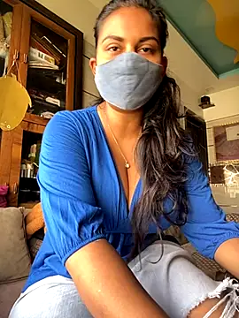 HaaniKaur online show from November 1, 2025, 7:24 am