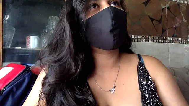 HaaniKaur online show from May 11, 2026, 8:05 am