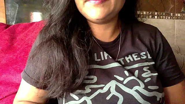 HaaniKaur online show from May 9, 2026, 8:18 am