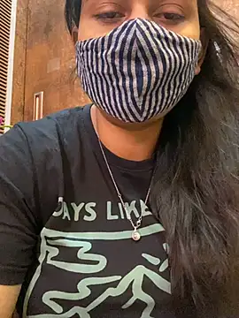 HaaniKaur online show from January 15, 2025, 7:48 am