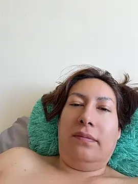 xLadyScarlettx online show from June 24, 2026, 12:37 pm