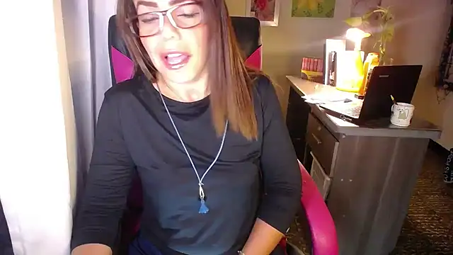 danielle rose 1 online show from August 6, 2026, 6:47 pm