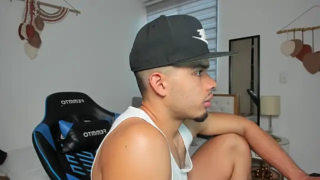 mateoleonee online show from March 4, 2026, 7:43 pm