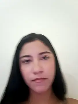 Valeriarousee online show from April 15, 2026, 6:23 pm