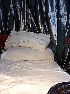 sexxylucia online show from September 17, 2025, 6:10 pm