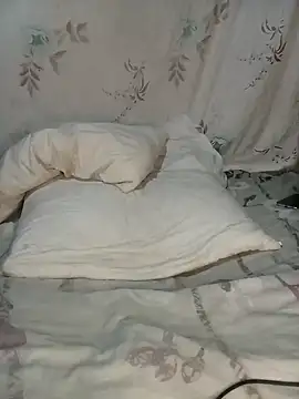 sexxylucia online show from December 7, 2024, 7:21 am