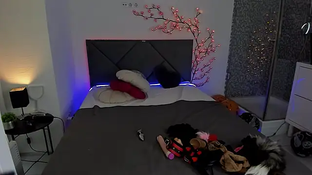 CassieEvans online show from November 27, 2025, 6:36 am