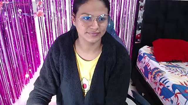 SweetAlmaa online show from February 5, 2026, 10:33 am