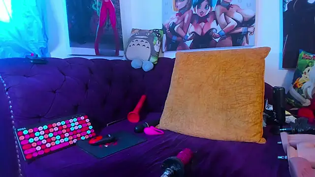 Paulamontero1 online show from October 11, 2025, 8:21 pm