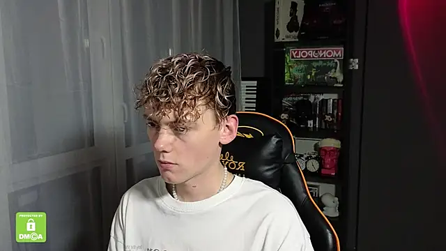 Keytaro online show from October 4, 2025, 10:22 pm