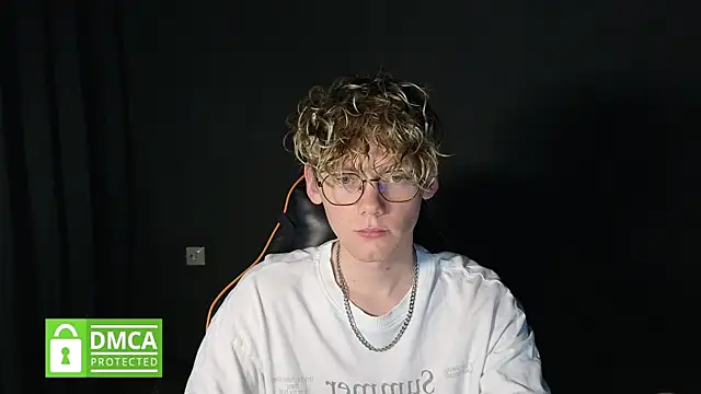 Keytaro online show from April 28, 2026, 2:49 am