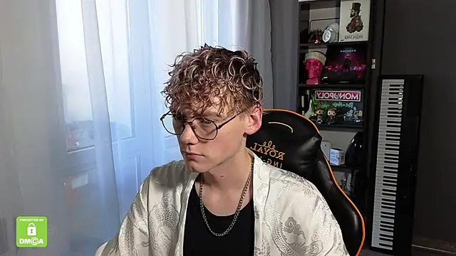 Keytaro online show from September 21, 2025, 8:41 am