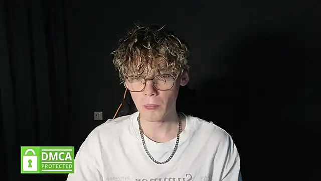 Keytaro online show from April 29, 2026, 1:32 am