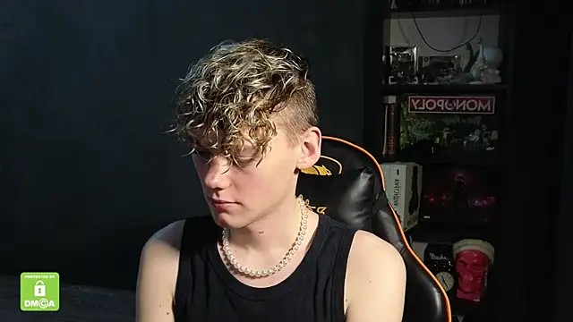 Keytaro online show from November 27, 2025, 5:35 pm