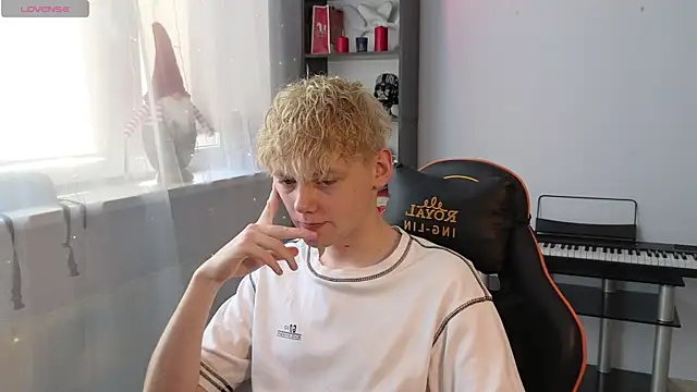 Keytaro online show from March 15, 2025, 11:19 am