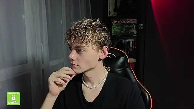 Keytaro online show from October 13, 2025, 2:51 pm