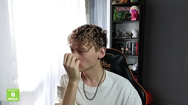 Keytaro online show from September 25, 2025, 12:33 pm