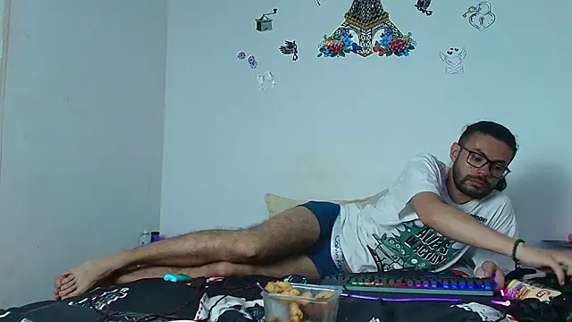 RodriWhite online show from May 26, 2026, 3:37 am