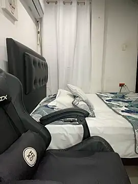 Belissa miller online show from December 17, 2025, 7:19 pm