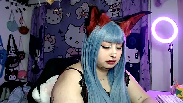 lussyevans24 online show from July 29, 2026, 5:28 am