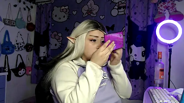 lussyevans24 online show from January 13, 2026, 4:38 am