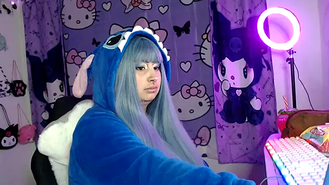 lussyevans24 online show from September 26, 2025, 4:41 am