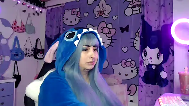 lussyevans24 online show from October 6, 2025, 4:57 am